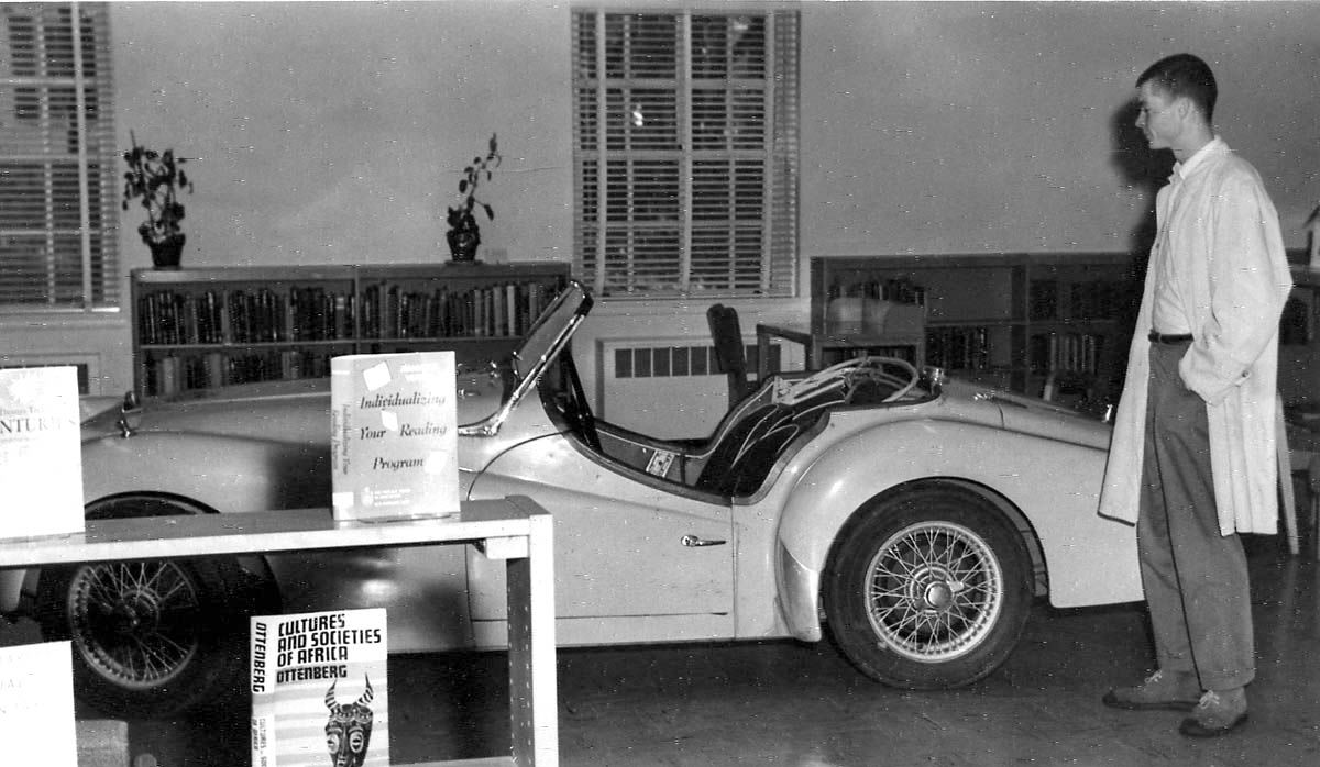1961-05-22 Racy Library Display